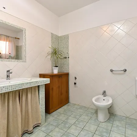 1945 Apartment