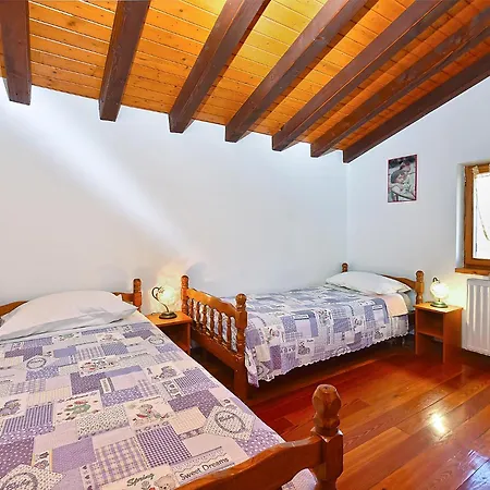 1945 Apartman Bale